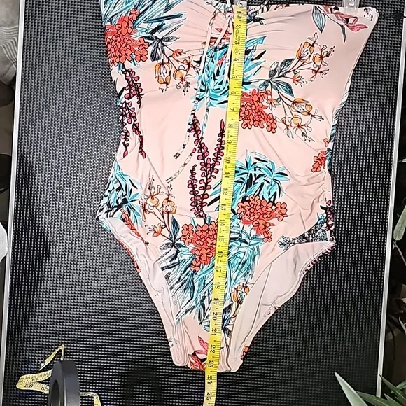 Tommy Hilfiger One-piece Floral Swimsuit - Picture 11 of 16